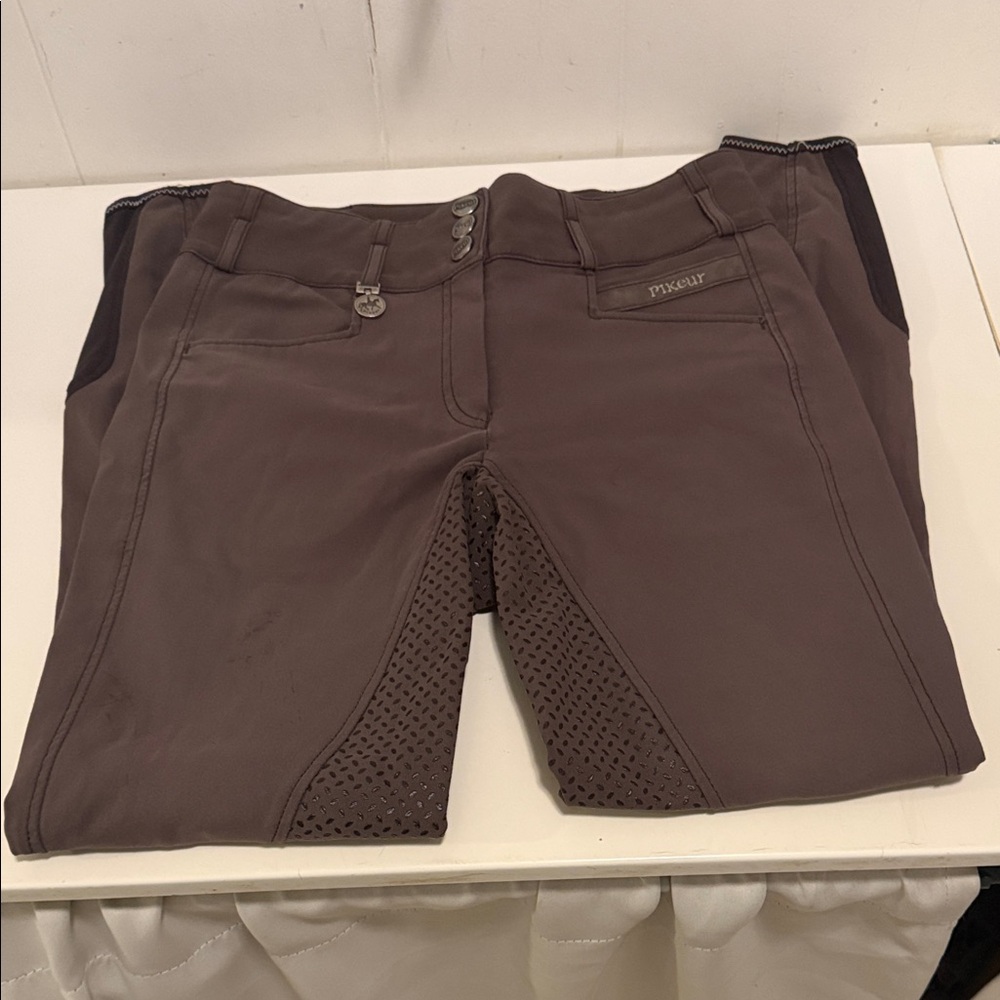 Woman’s Pikeur Brown Full Seat Riding Breeches. Size 38.